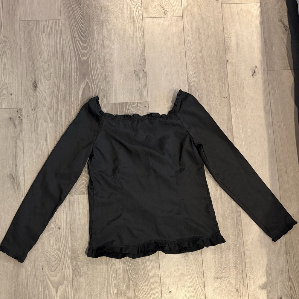BESS Long Sleeve Ruffle Top size Small - Picture 4 of 8
